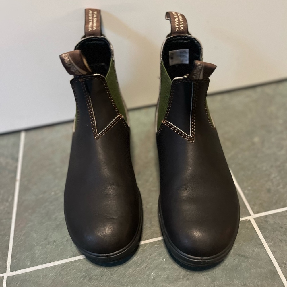 Blundstone Brown and Green Chelsea Boots/like new